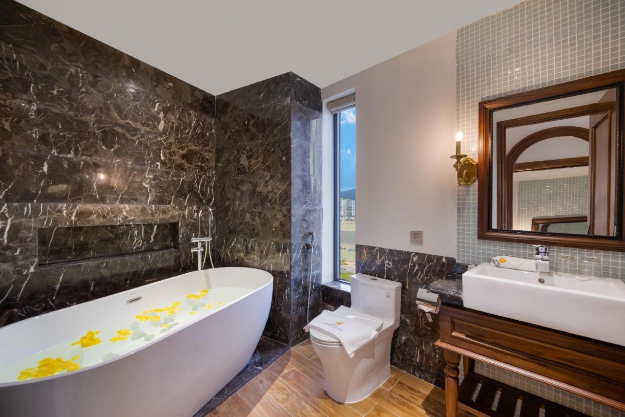 La Belle Vie Boutique Hotel Дананг Экстерьер фото